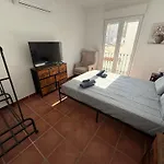 Дом отдыха Old Town! 3bed House 5min Walk To *
