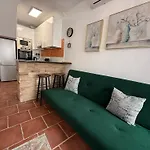 Old Town! 3bed House 5min Walk To Дом отдыха Эстепона